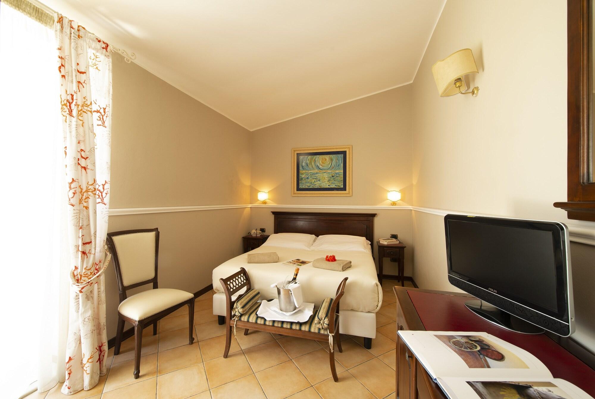 Hotel Charme Principe Fitalia 4*